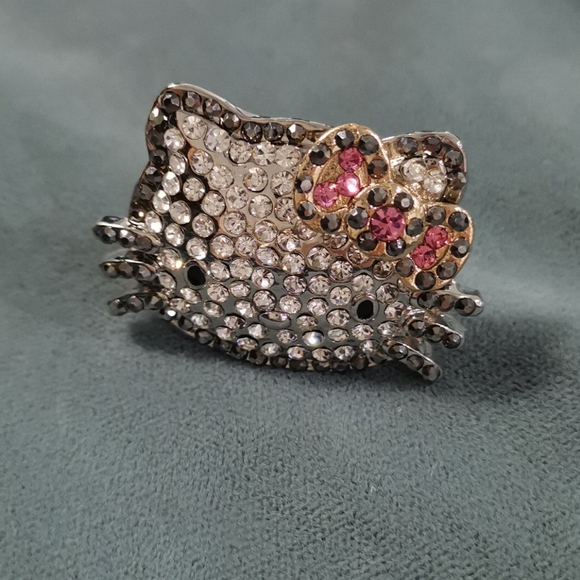 Hello Kitty Ring - Picture 2 of 8